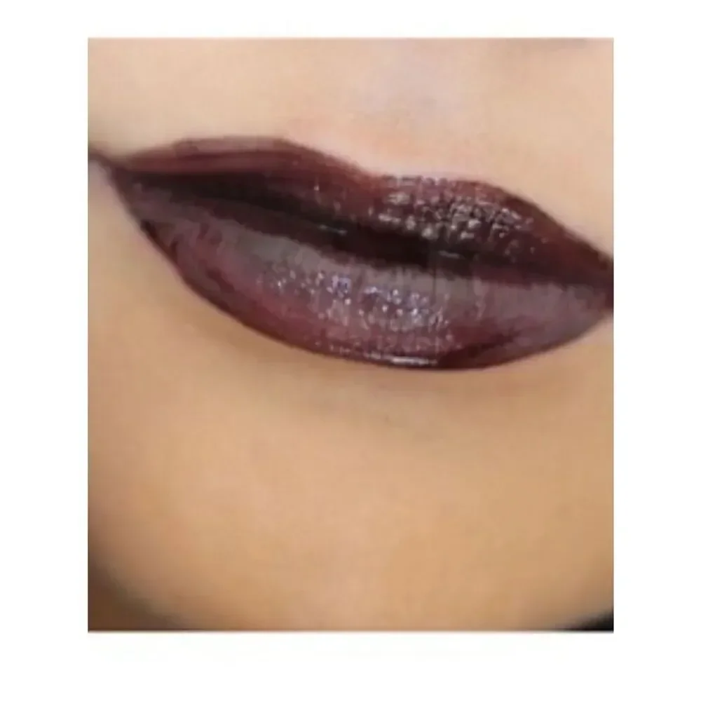 COVERGIRL Melting Pout Vinyl Vow Liquid Lipstick - Fall In Deep